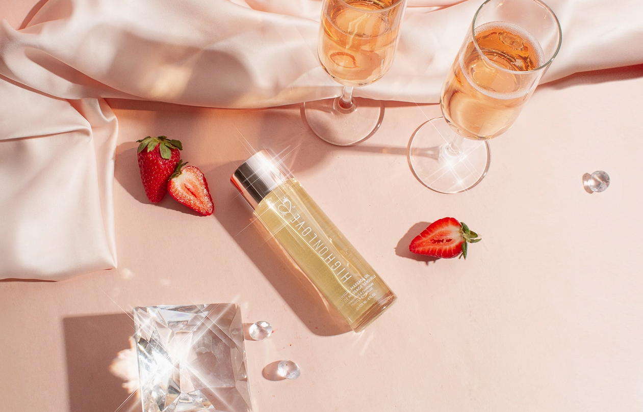 Sensual Massage Oil - Strawberries & Champagne, 4 oz
